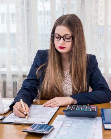 Cu ce se ocupă contabilii?