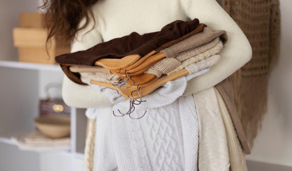 Cum să depozitez hainele de sezon?