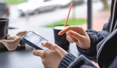 Ce aplicații mobile te ajută să compari prețurile de închiriere în Cluj?