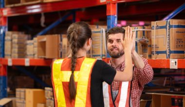 Când este momentul potrivit să externalizezi logistica magazinului tău?
